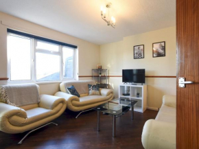 Pass The Keys Minutes from Dockyard Homely 2bed apt sleep 6